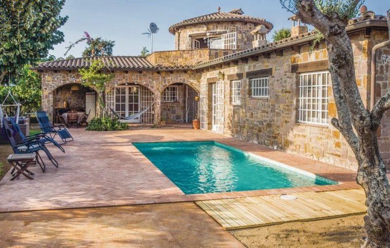 Piscina privada en alquiler vacacional en la Costa Brava