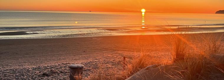 Disfruta de hermosos atardeceres en las playas de Almuñécar en un alquiler vacacional